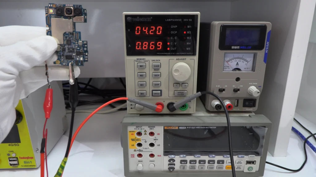 Fuente de laboratorio de 4 digitos